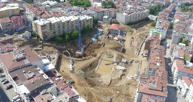 Yeşille mavinin buluşacağı "Sular Vadisi" hızla yükseliyor