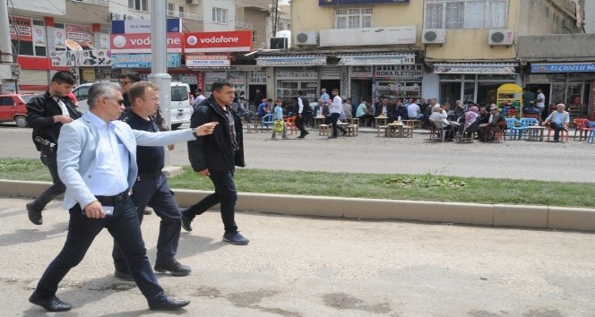 Başkan Arıcan, yol yapım ve asfaltlama çalışmalarını yerinde inceledi