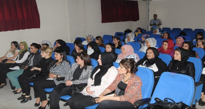 Şırnak’ta “Bağımlılıkla Mücadelede Kadının Yeri ve Önemi” konferansı