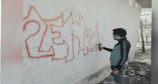 Lise öğrencisi evinde intihar etti