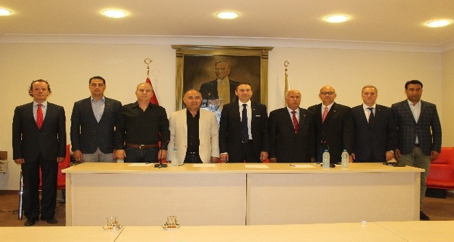 Ayvalık’ta ATO yeni yönetimiyle göreve başladı