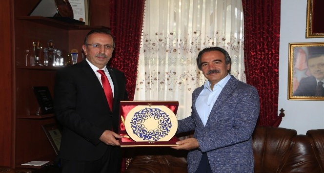 Rektör Bağlı, Belediye Başkanı Seçen’i ziyaret etti