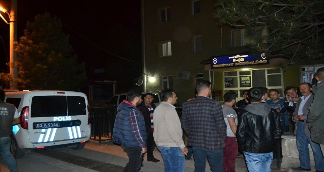 Şehidin mezarından Türk bayrağını çalan ve zarar veren şüpheli yakalandı