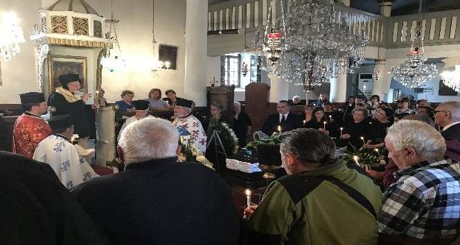 Vakko yöneticilerinden Rıfat Elhadef’in acı günü