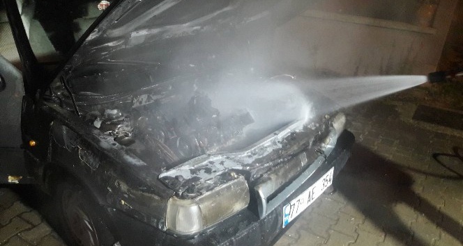 Yalova’da araç yangını