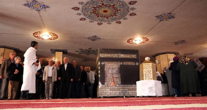 Hacı adaylarına Kabe maketli eğitim verildi
