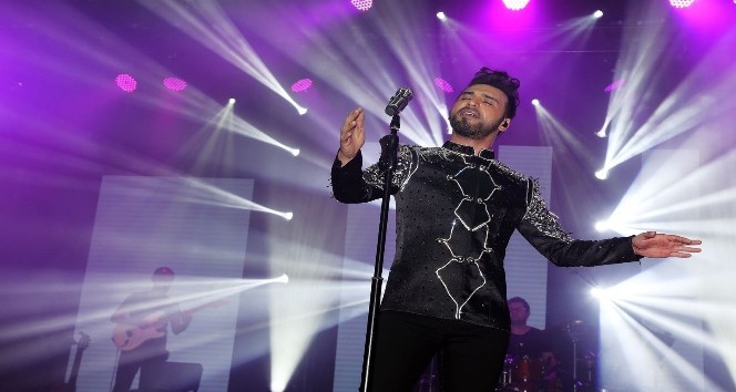 Emre Kaya’dan özel ceket