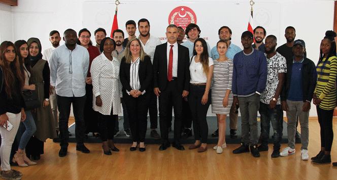 Öğrenciler Kuzey Kıbrıs Türk Cumhuriyeti Cumhuriyet Meclisi’ne ziyarette bulundu