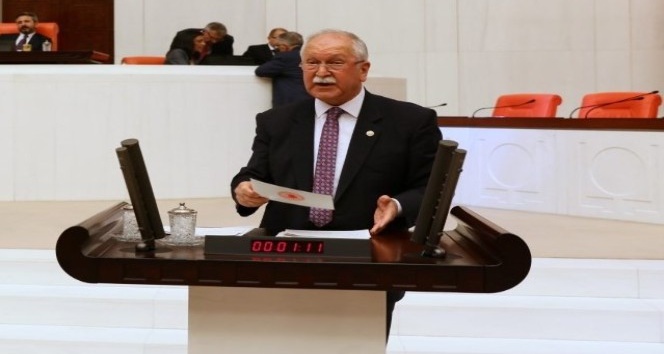 Bektaşoğlu rekorunu korudu