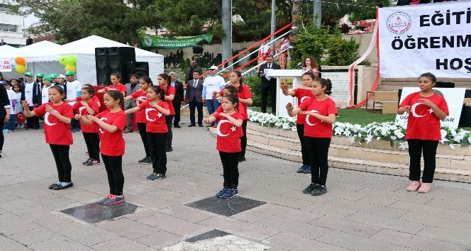 Yozgat’ta Eğitim, Bilim ve Öğrenme Şenliği başladı