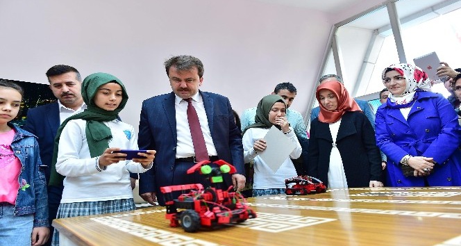 Kahramanmaraş’ta STEM merkezi açıldı