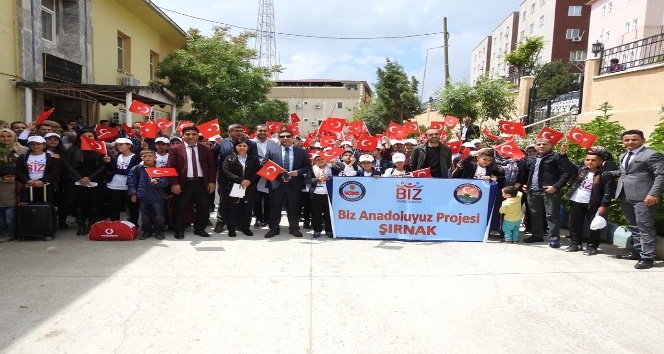 Şırnak’tan 100 öğrenci İstanbul’a uğurlandı