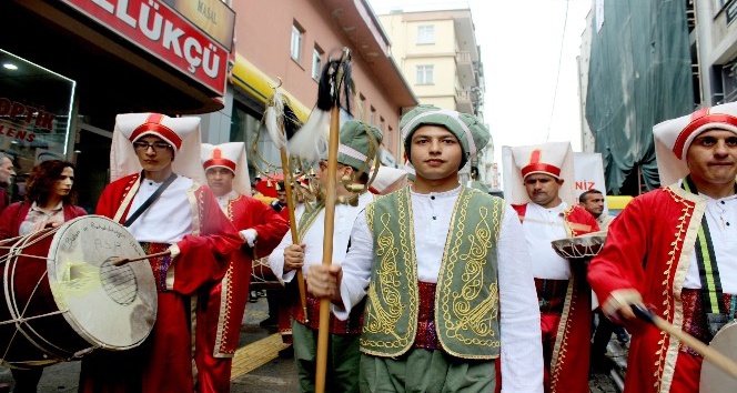 Engellilerin oluşturduğu mehteran takımı Giresun sokaklarını inletti