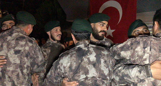 Afrin’den dönen Özel Harekatlar sevinç gözyaşlarıyla karşılandı