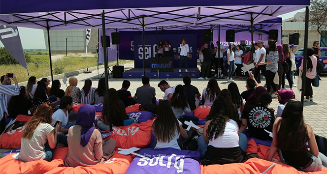 Türk Telekom Selfy, Celal Bayar Üniversitesi öğrencileriyle buluştu