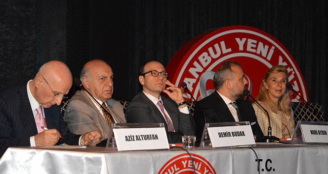 İstanbul Yeni Yüzyıl Üniversitesi'nde spor yaralanmaları konferansı yapıldı