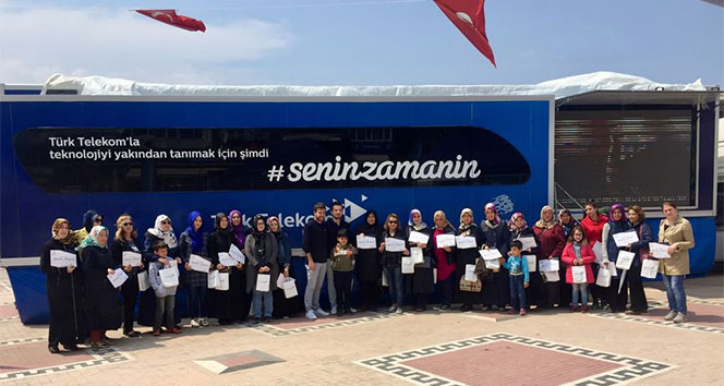 Türk Telekom Gezici Eğitim Tırı Bursa’ya geldi