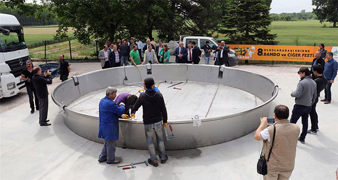 2 tonluk ciğer tavası, görücüye çıkmaya hazır