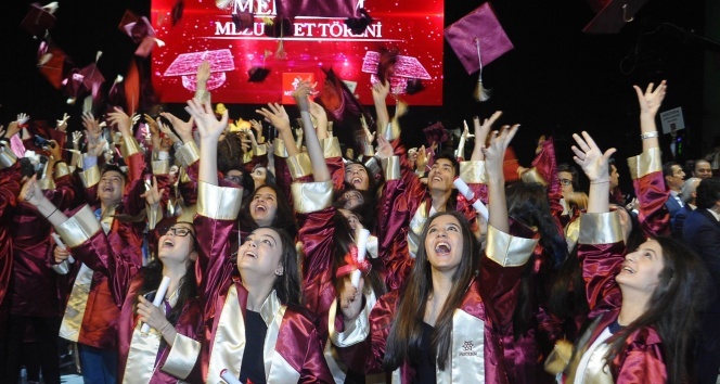 Mektebim In Mezunlari Istanbul Da Kep Atti
