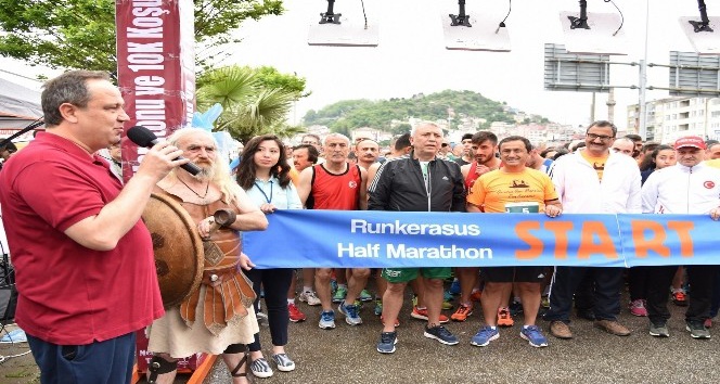 Aksu Yarı Maratonu koşusu yapıldı