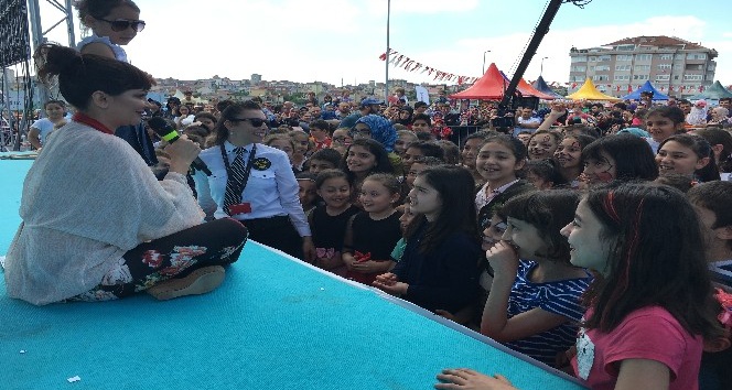 Çekmeköy’de anneler çocuklar gibi şendi