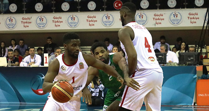 Gaziantep Basketbol son anda lige tutundu
