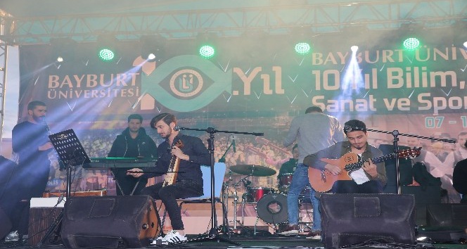 Bayburt Üniversitesi’nde muhteşem konser