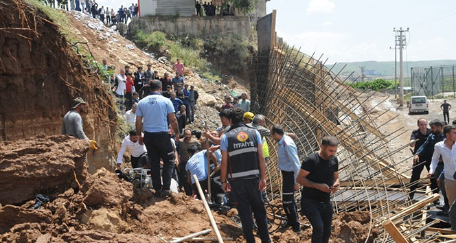 Cizre’de göçük: 2 işçi yaralandı