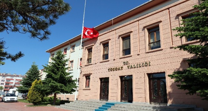 Yozgat’ta bayraklar yarıya indirildi
