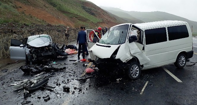 Kazada ölen 4 kişi son yolculuğuna uğurlandı