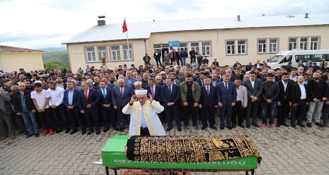 Kazada hayatını kaybeden AK Parti’li Bingöl son yolculuğuna uğurlandı