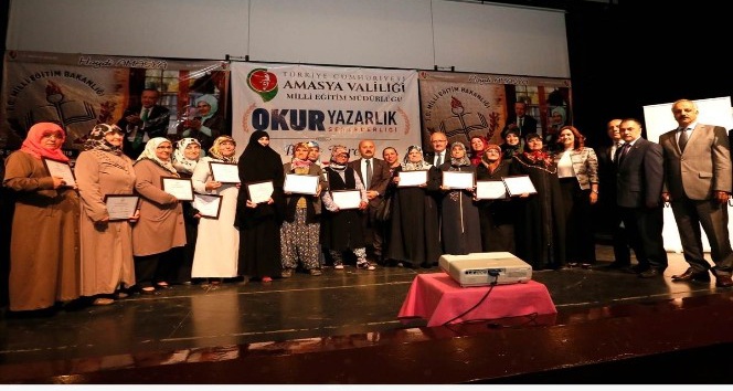 Amasya’daki okuma-yazma seferberliğinde 250 mezun