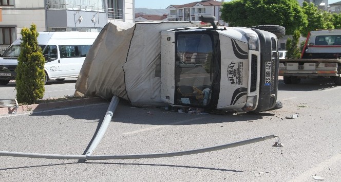 Elazığ’da 2 ayrı kaza: 10 yaralı