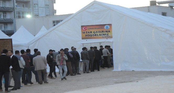 Şırnak belediyesi her akşam 500 kişiye iftar verecek