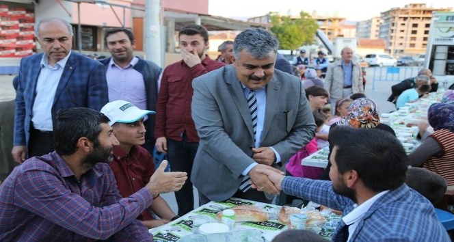 Ereğli’de geleneksel mahalle iftarları başladı