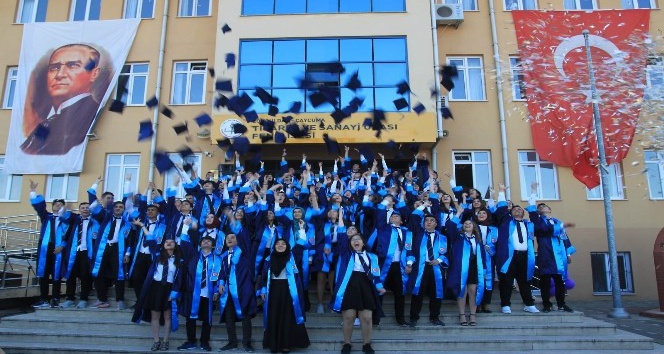 Çaycuma TSO Fen Lisesi, 2018 mezunları diplomalarını aldı