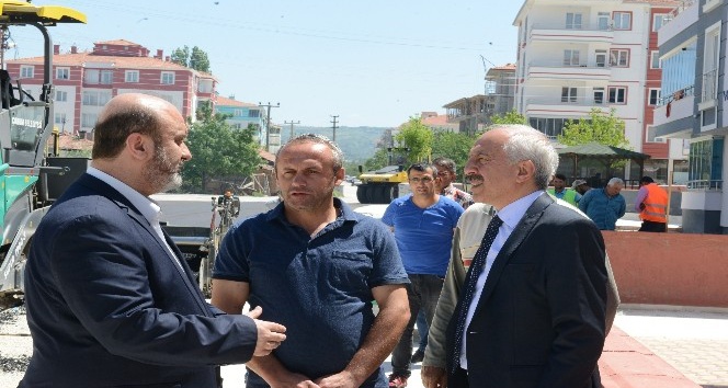 Başkan Gül, asfalt çalışmalarını inceledi