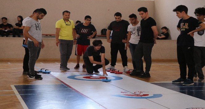 Türkiye’nin ilk okullar arası ’Floor Curling’ turnuvası Adana’da başladı