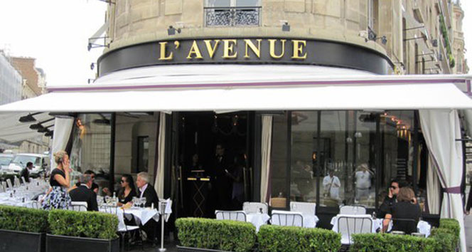 Paris’in ünlü restoranı, Arapça adı olanları ve başörtülüleri kabul etmiyor