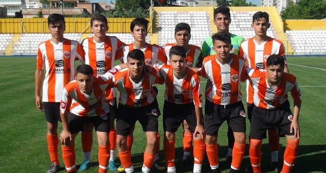 U-15 Futbol Şampiyonası Osmaniye’de başladı