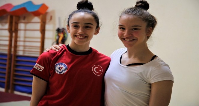 Büyükşehir’in altın kızları Dünya Şampiyonasında boy gösterecek