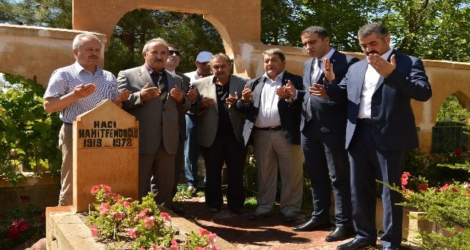 MHP adayı Fendoğlu’nun ilk ziyareti şehit amcasının mezarı oldu