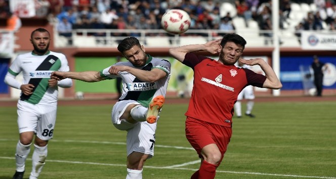 TFF 2. Lig: Gümüşhanespor: 1 - Sakaryaspor: 4