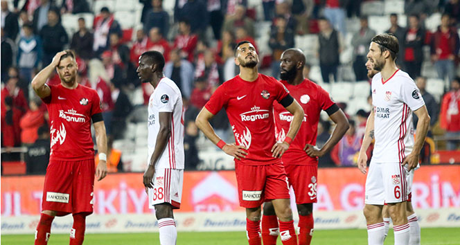 Antalyaspor bir sezonda 20 puan eksildi