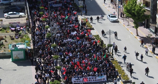 Van’da binlerce vatandaş Kudüs için yürüdü