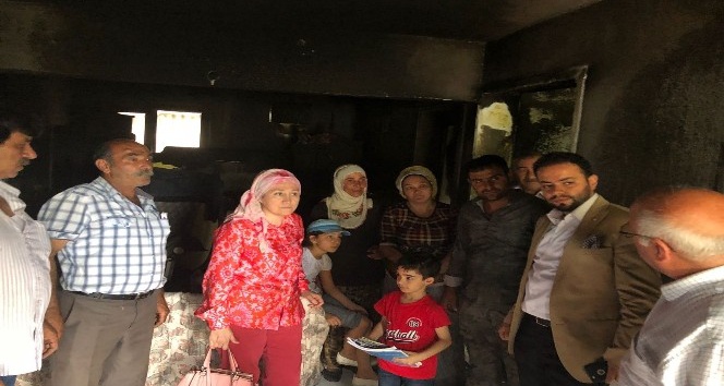 Efeler AK Parti, evleri yanan Kaçmaz ailesine geçmiş olsun ziyareti