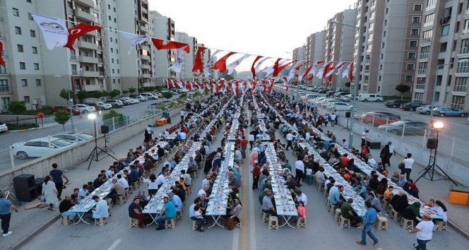 Yavuz Sultan Selim’de bin 500 kişilik iftar