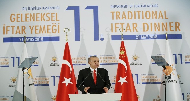 Cumhurbaşkanı Erdoğan iftarda büyükelçilerle bir araya geldi
