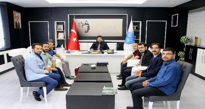 Yeni göreve başlayan akademisyenlerden Rektör Karacoşkun’a ziyaret