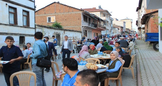 Osmaneli Belediyesinden ’Mahalle İftarları’